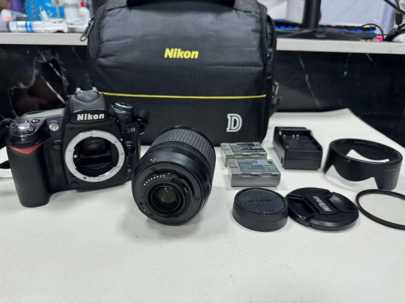 尼康D90套机(18-105mm)